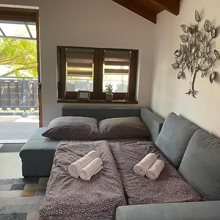 Apartament Limo *