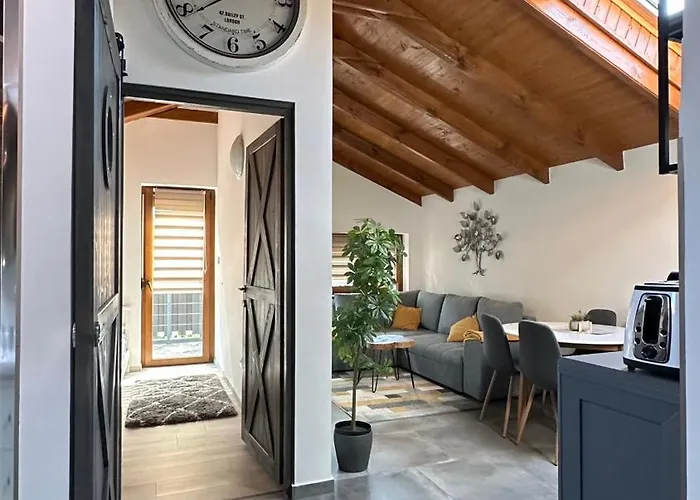Limo Apartament *